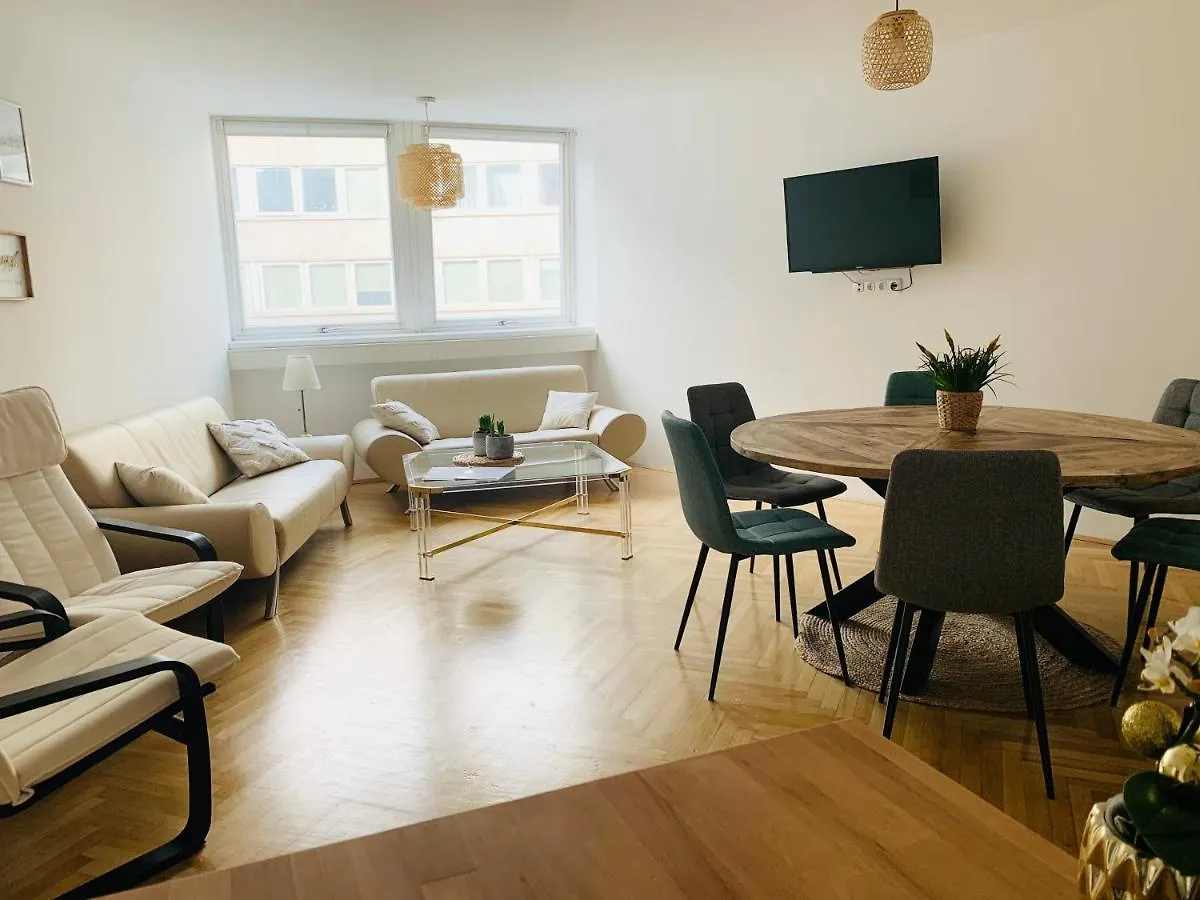Apartment Ruhige Wohnung Im Gasometer Wien *Wifi*U3*Netflix*